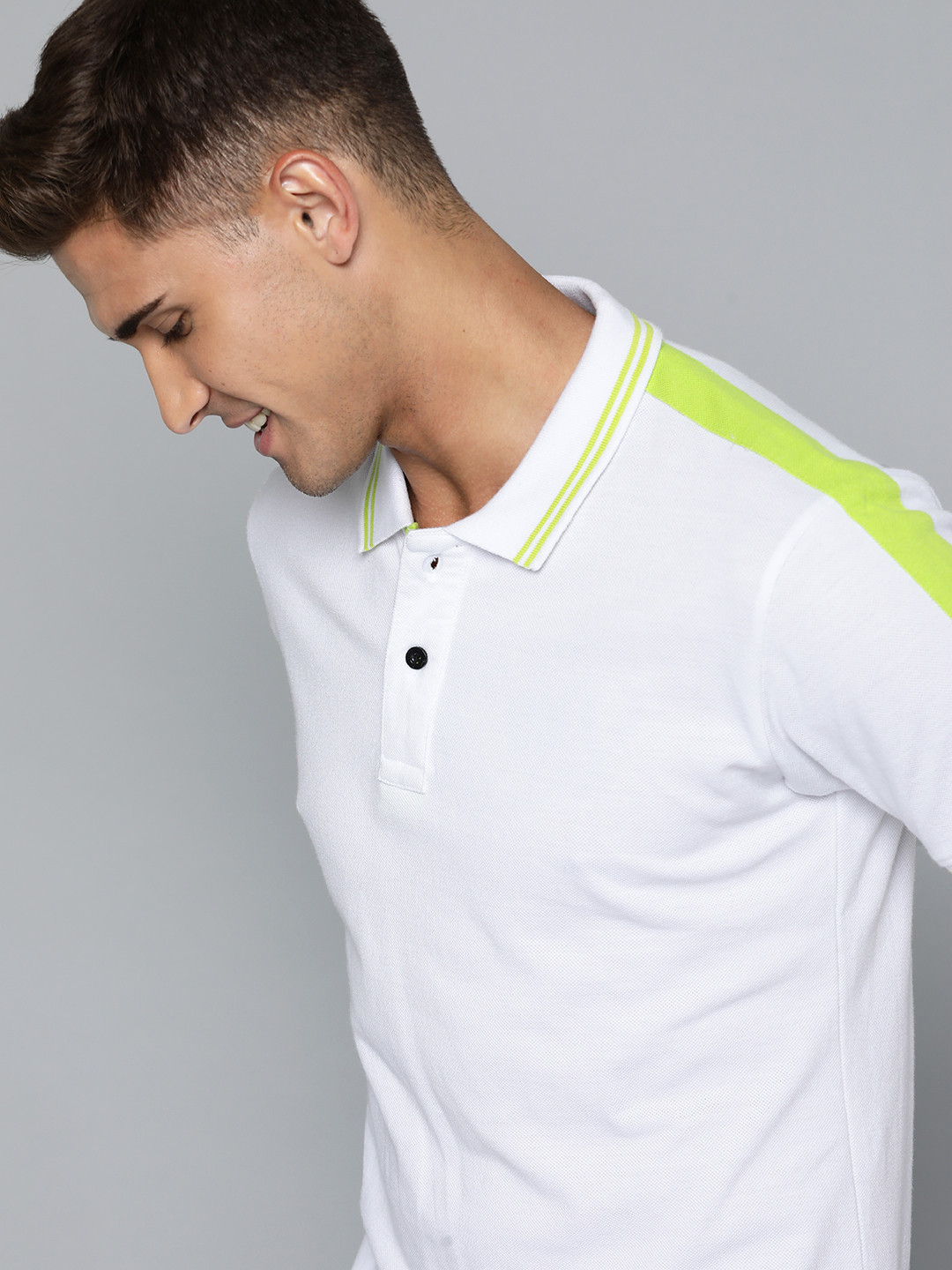 

HERE&NOW Men White Solid Polo Collar T-shirt