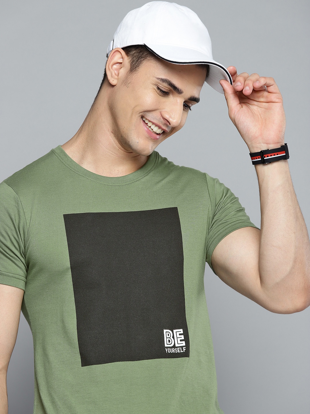 

HERE&NOW Men Olive Green & Black Colourblocked T-shirt