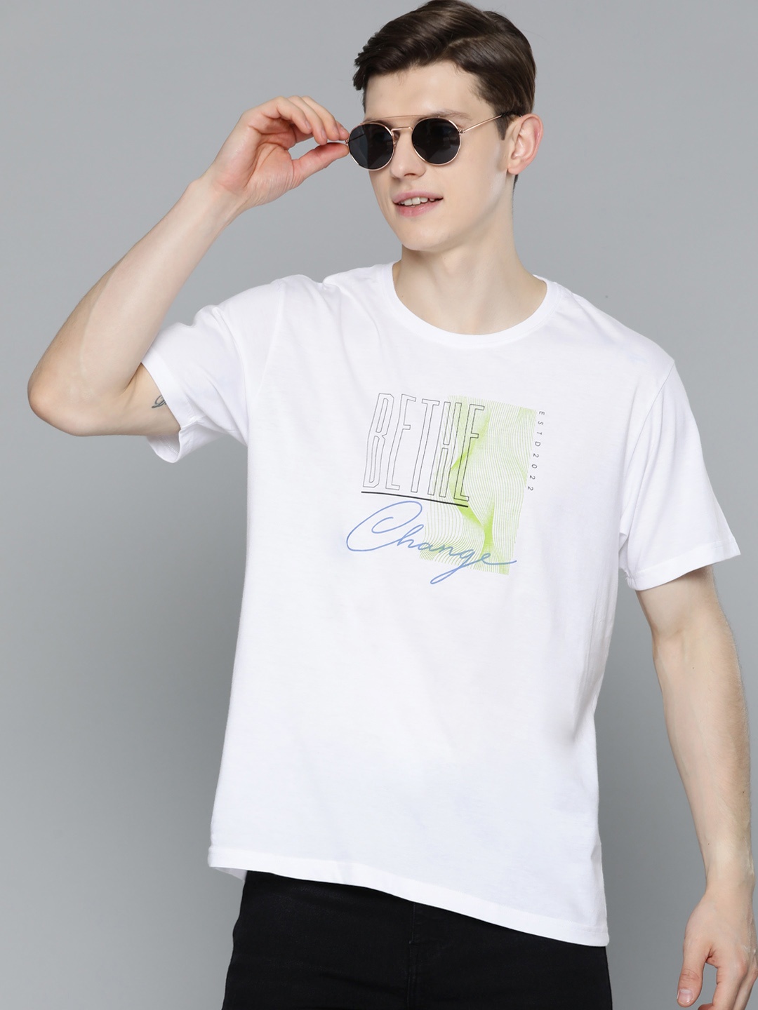 

HERE&NOW Men White & Green Typography Printed T-shirt