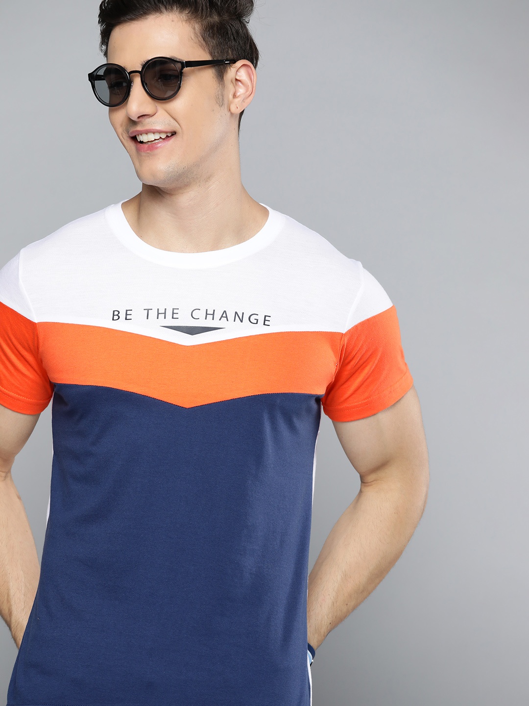 

HERE&NOW Men White & Navy Blue Colourblocked T-shirt