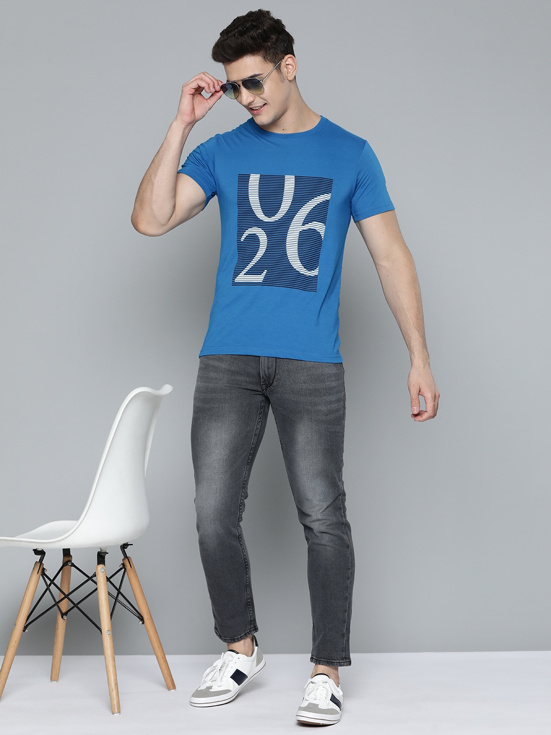 

HERE&NOW Men Blue & White Typography Printed T-shirt