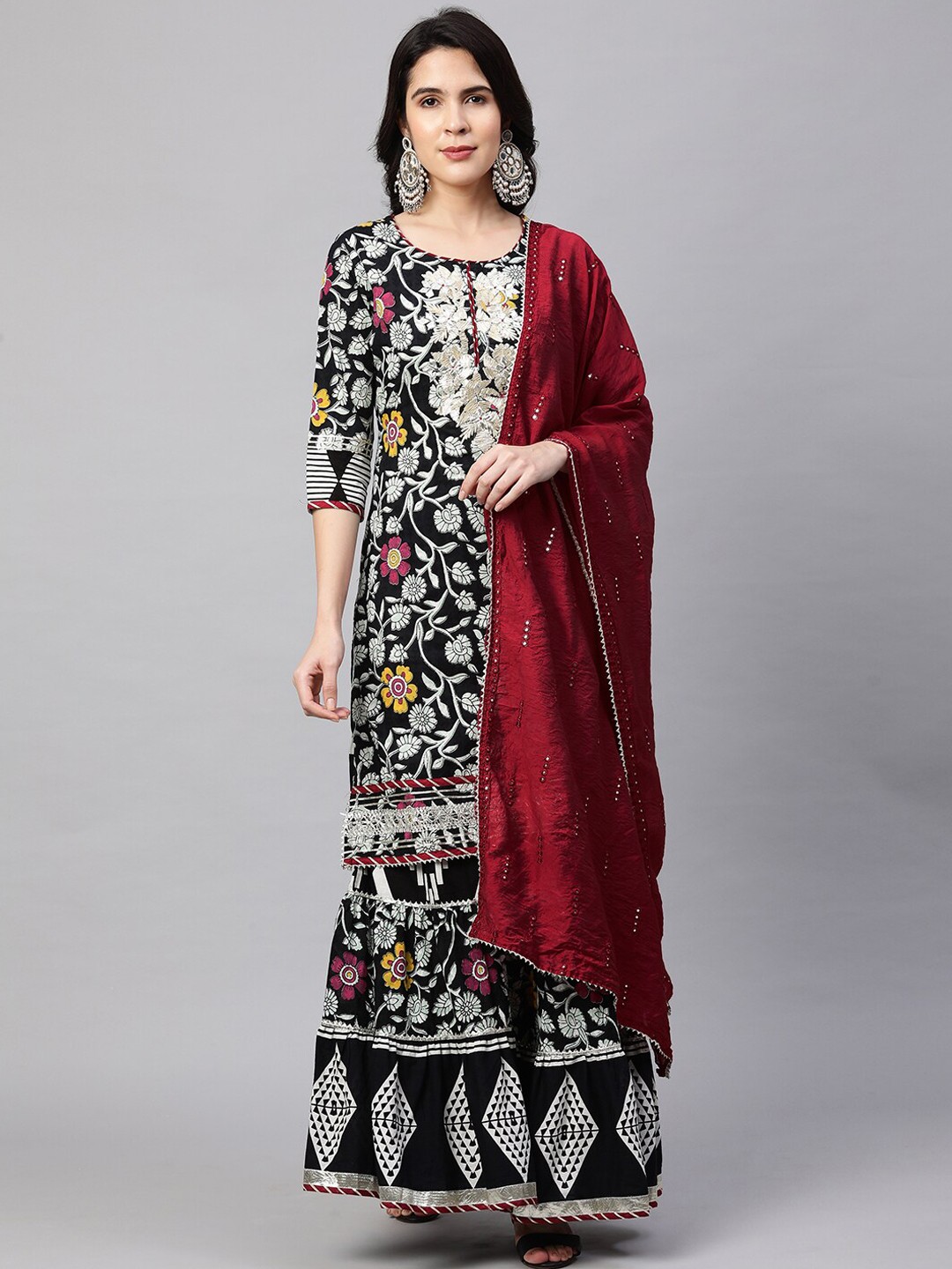 

FASHOR Women Black & White Floral Printed Pure Cotton Kurta with Sharara & Dupatta
