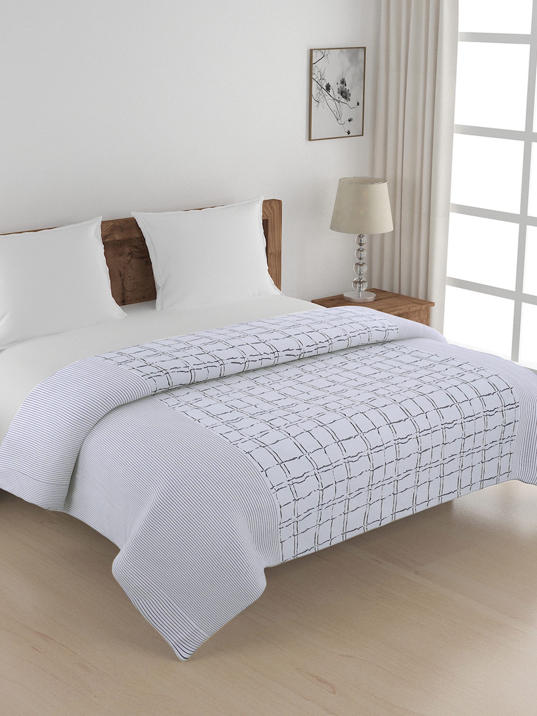 

SWAYAM White Printed AC Double Quilt (Comforter)