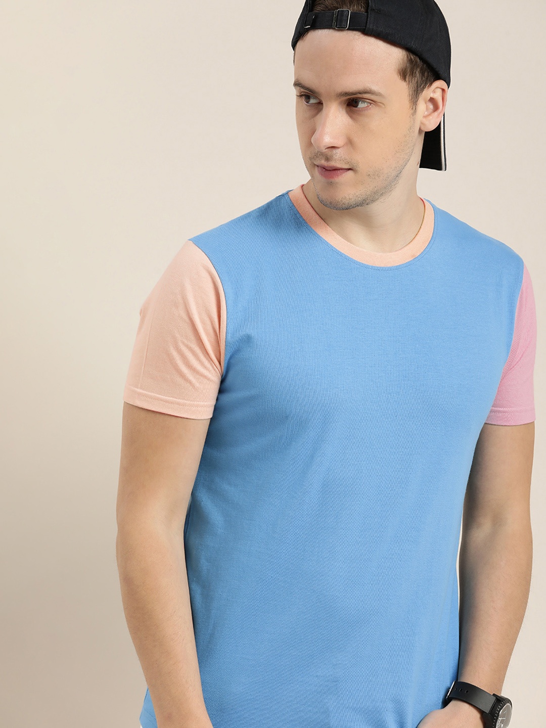 

Moda Rapido Men Blue & Pink Solid Round Neck T-shirt