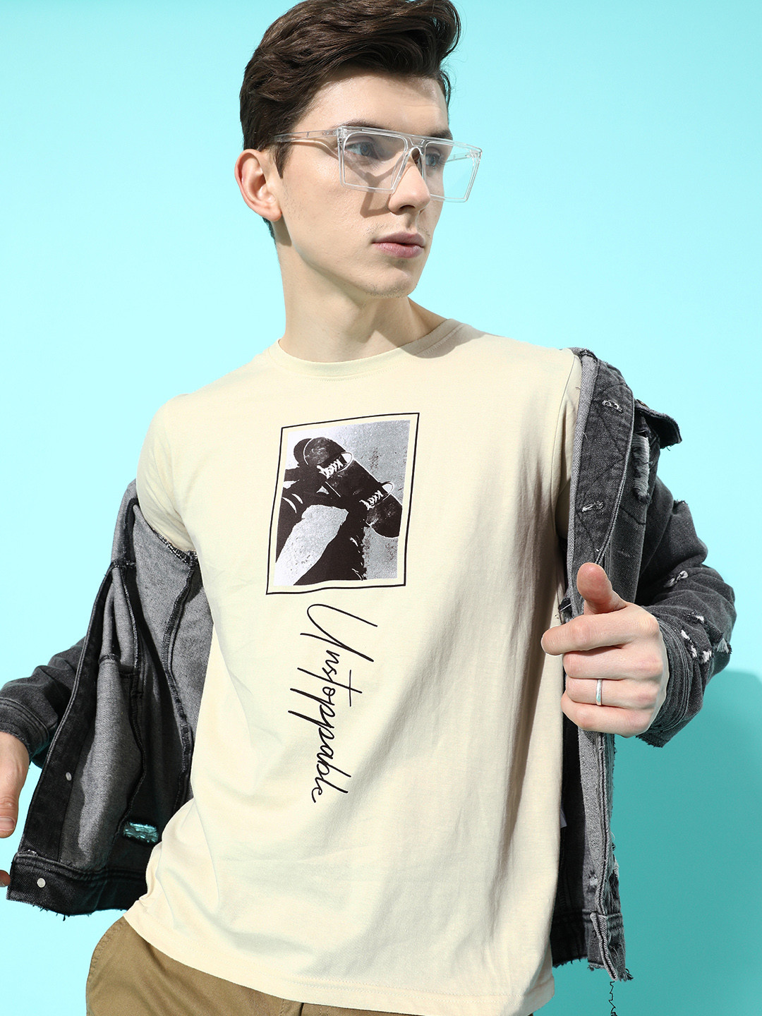 

Moda Rapido Men Cream Printed Photographic Tshirt
