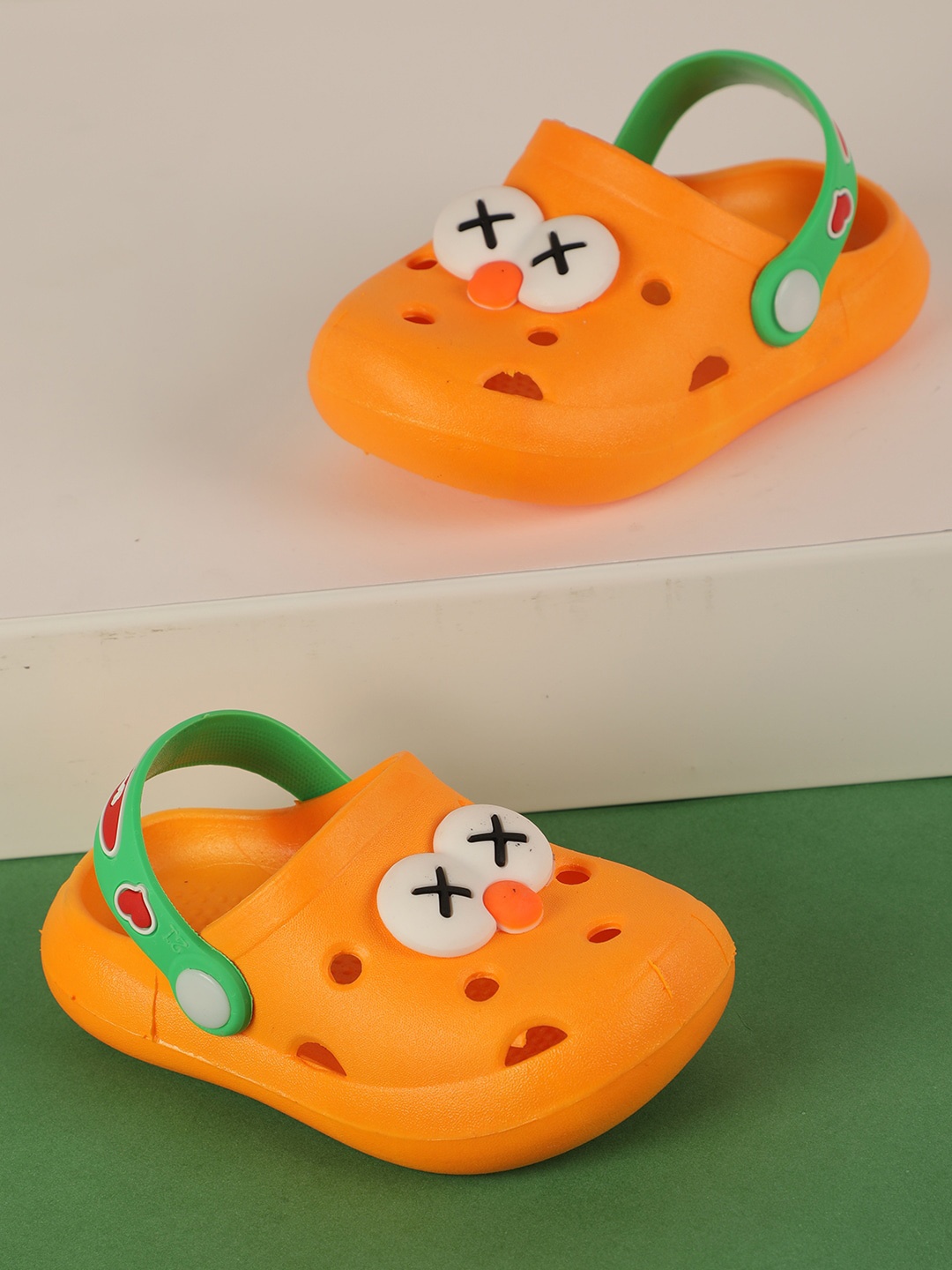 

PASSION PETALS Unisex Kids Orange Printed PU Clogs