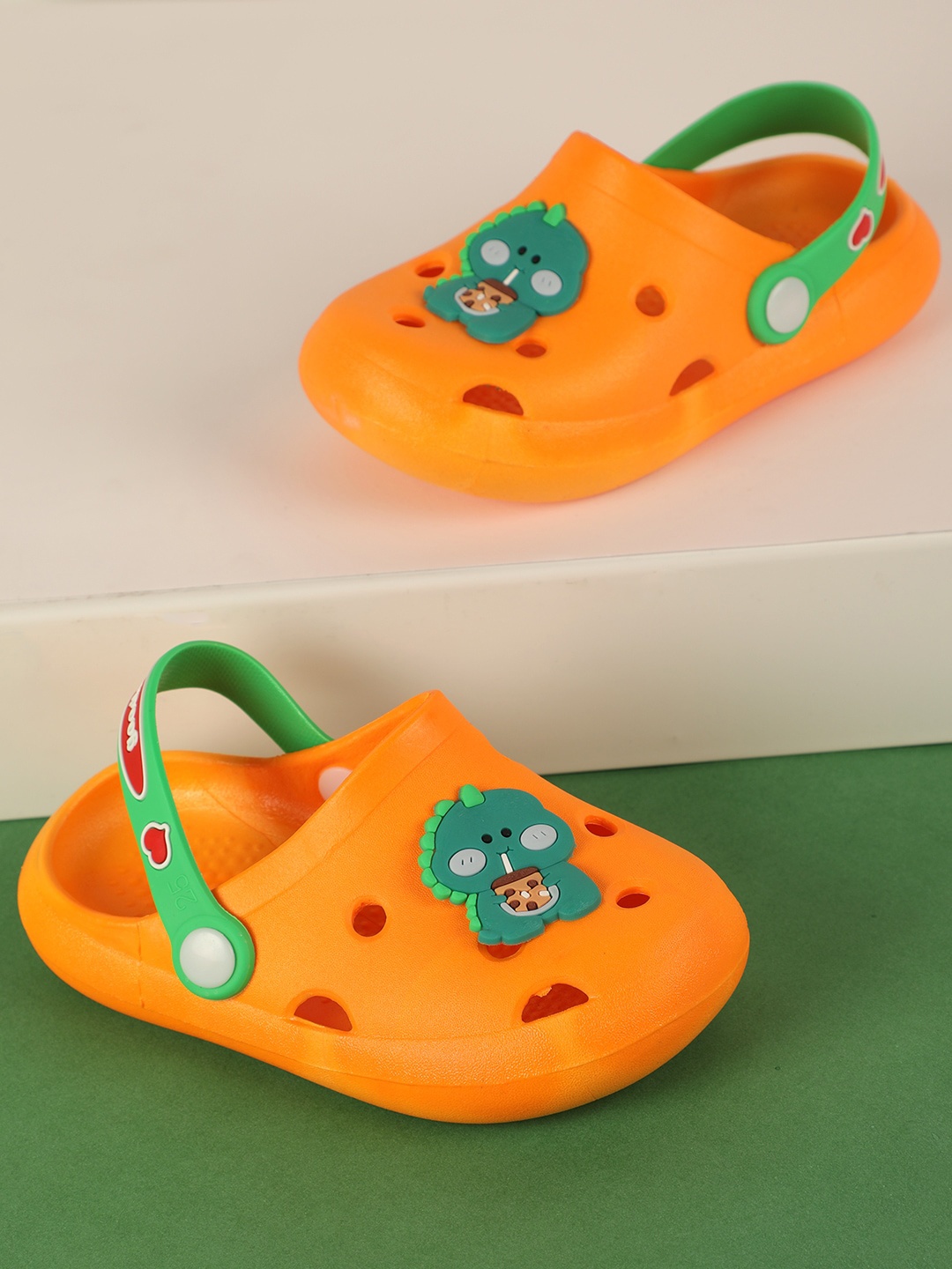

PASSION PETALS Unisex Kids Orange PU Dino Clogs