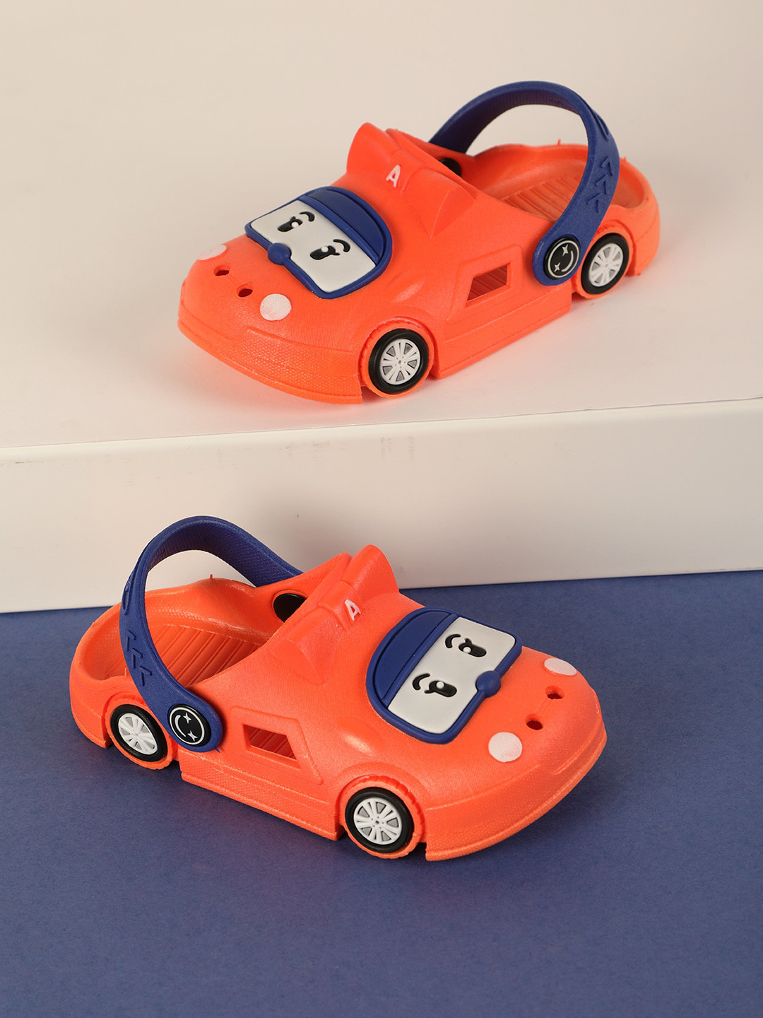 

PASSION PETALS Unisex Kids Orange Printed PU Clogs