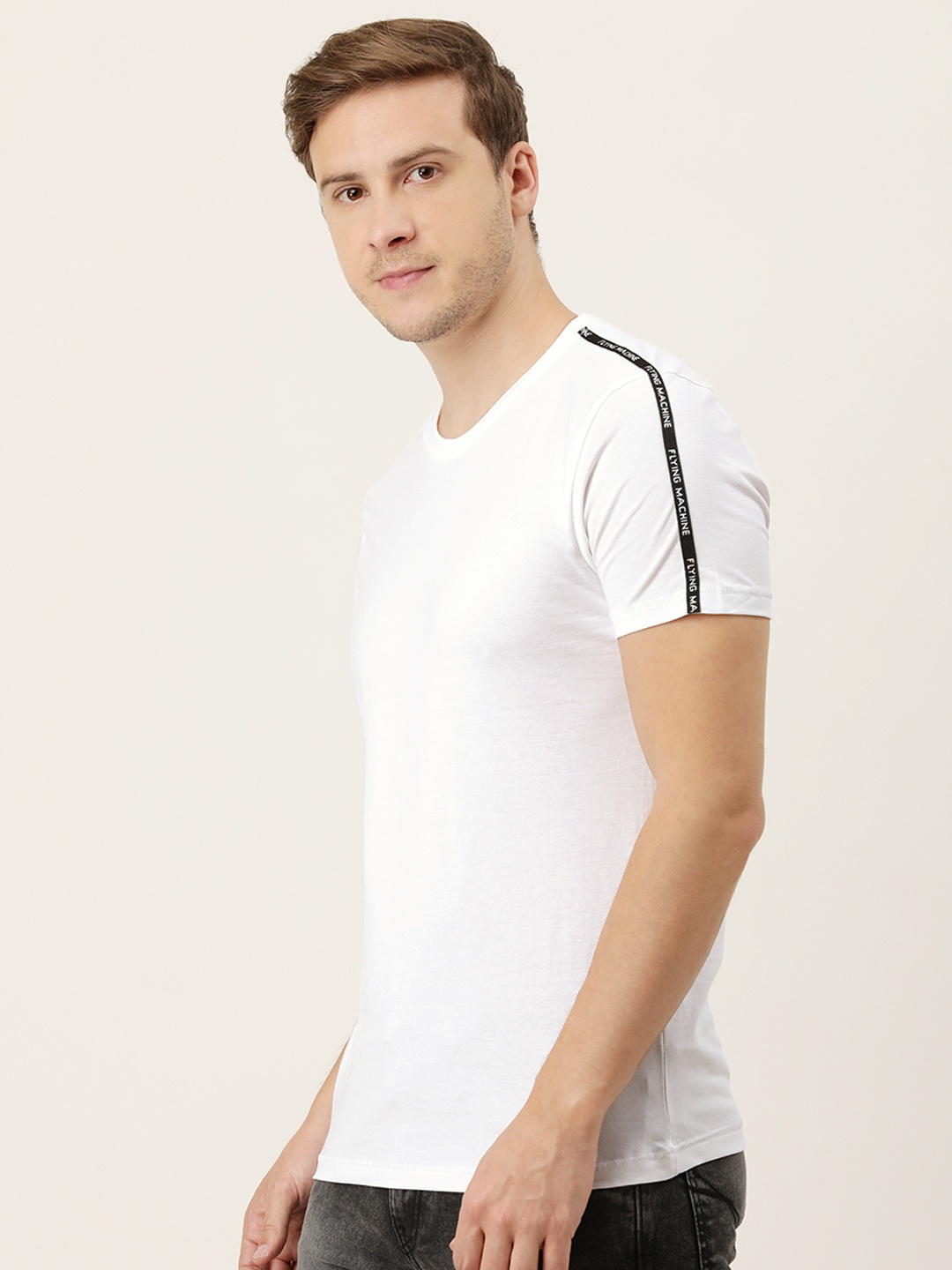 

Flying Machine Men White Solid Round Neck Slim Fit T-shirt