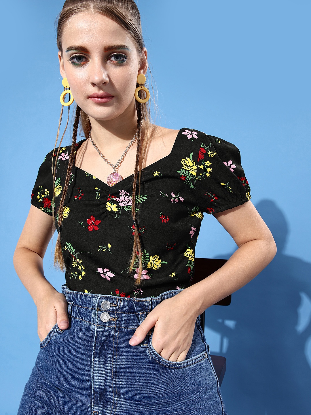 

DressBerry Classic Black Floral Twist & Knot Top