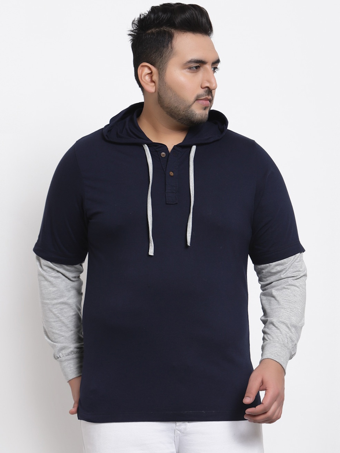

Kalt Men Navy Blue Solid Regular Fit Hooded T-shirt