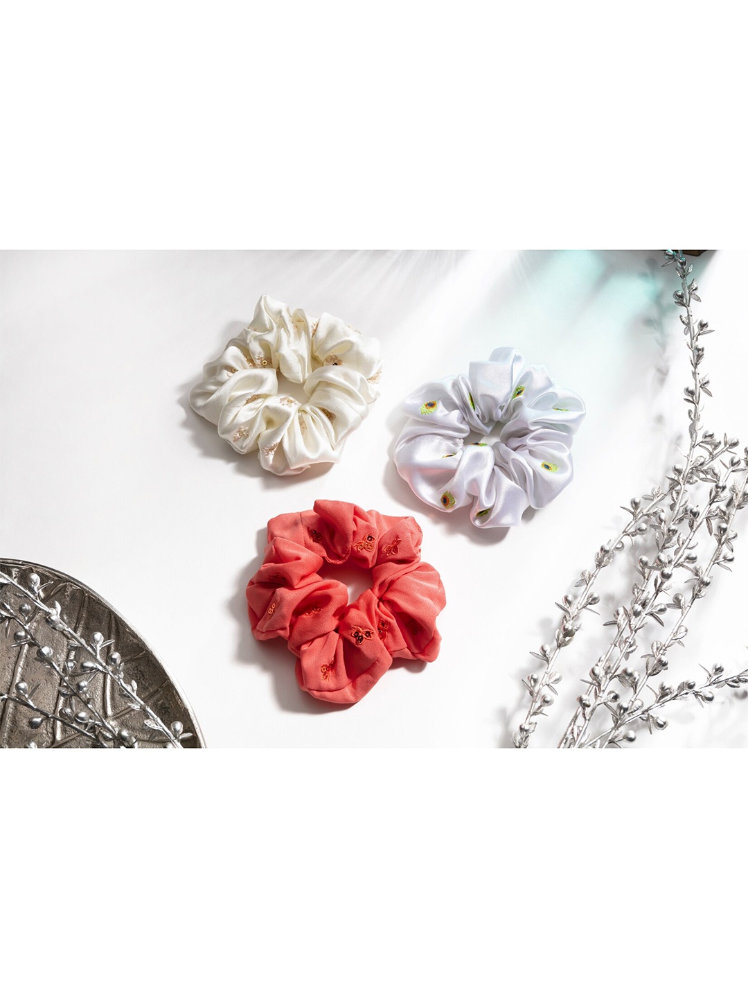 

MASQ Women Set of 3 Embellished Ponytail Holders, Red