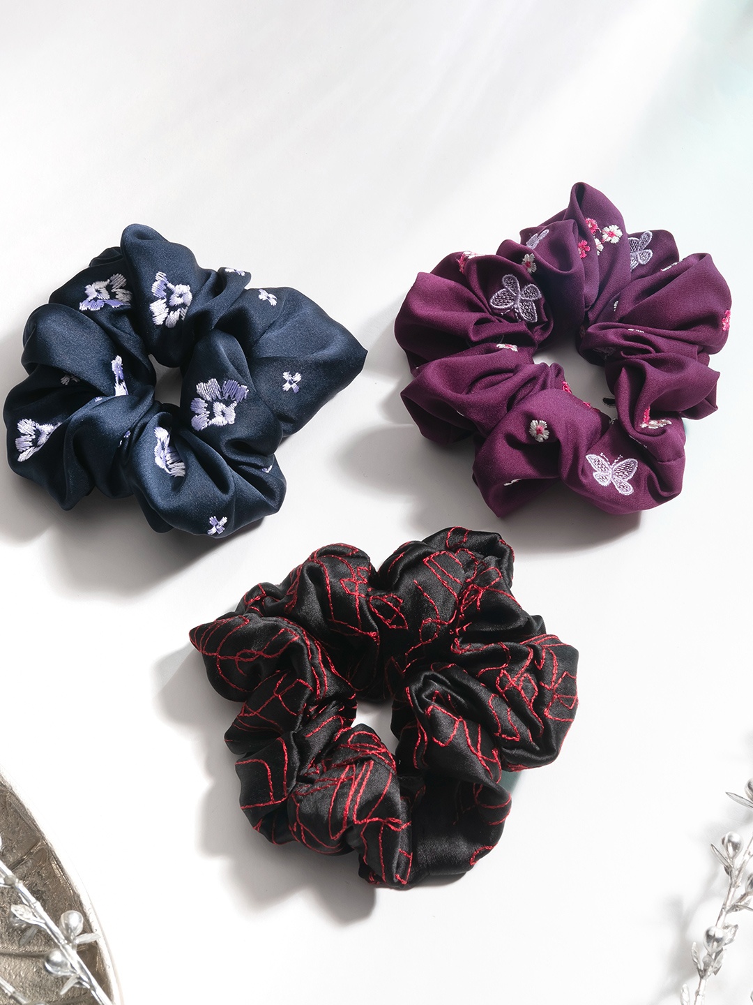 

MASQ Women Pack Of 3 Printed Scrunchies, Maroon