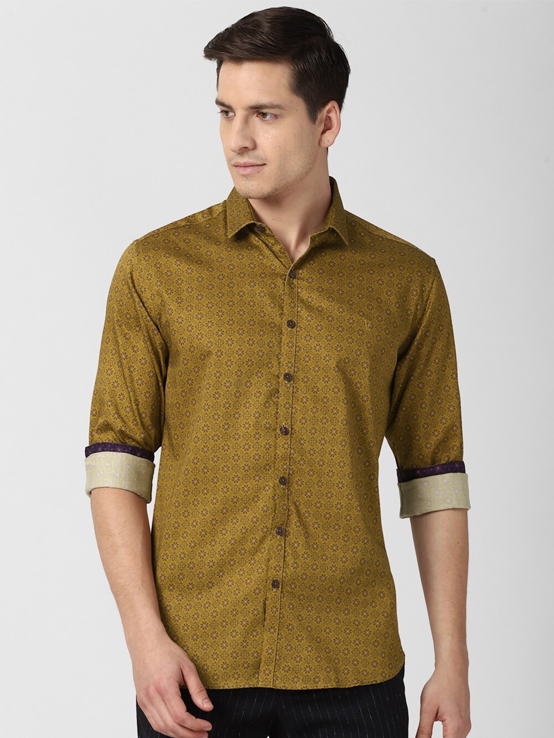 

V Dot Men Yellow Slim Fit Printed Cotton Casual Shirt