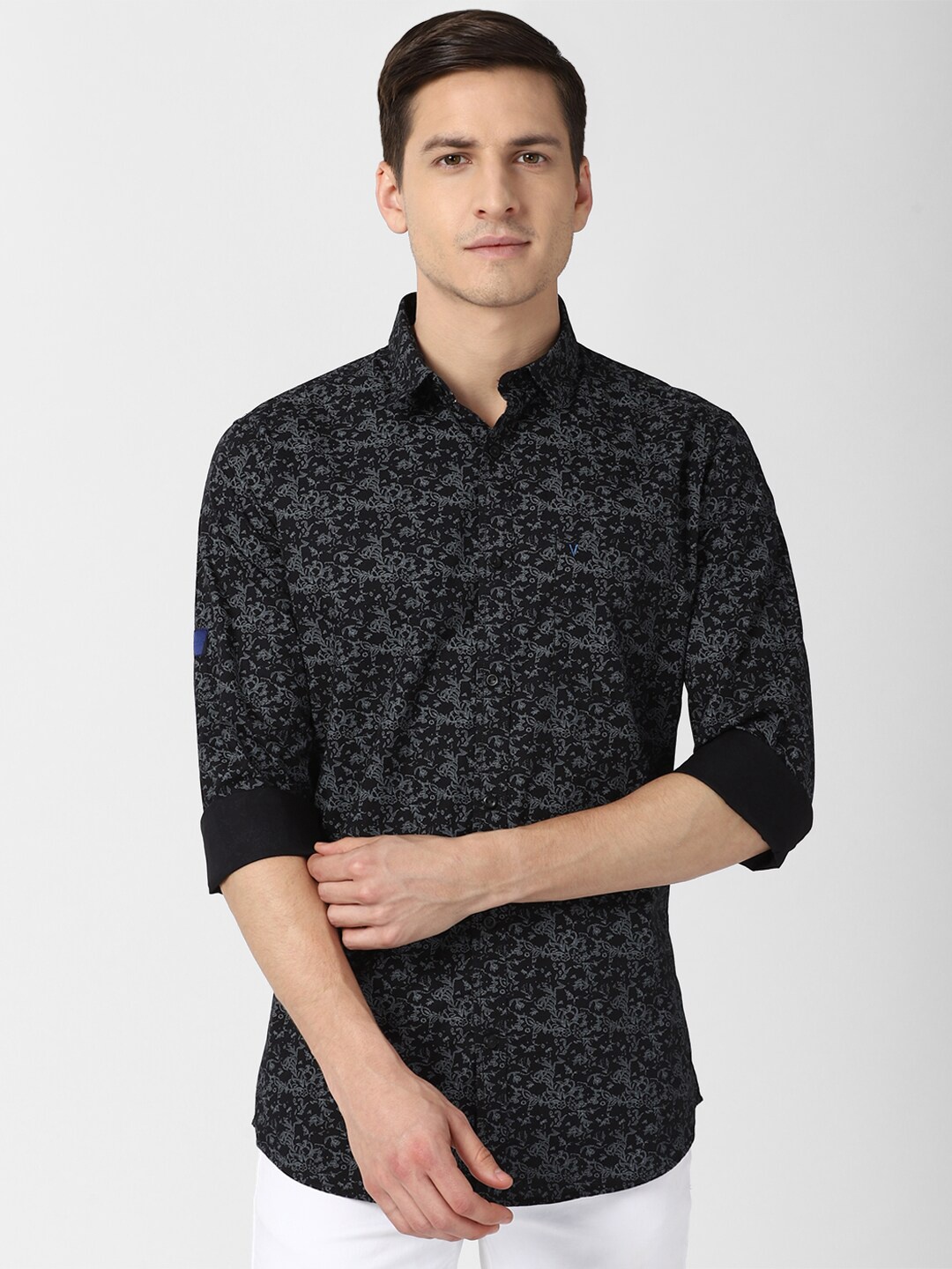 

VAN HEUSEN DENIM LABS Men Black Slim Fit Floral Printed Cotton Casual Shirt