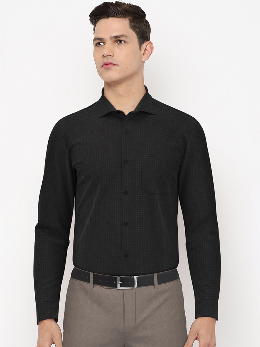 

Peter England Elite Men Black Slim Fit Formal Shirt