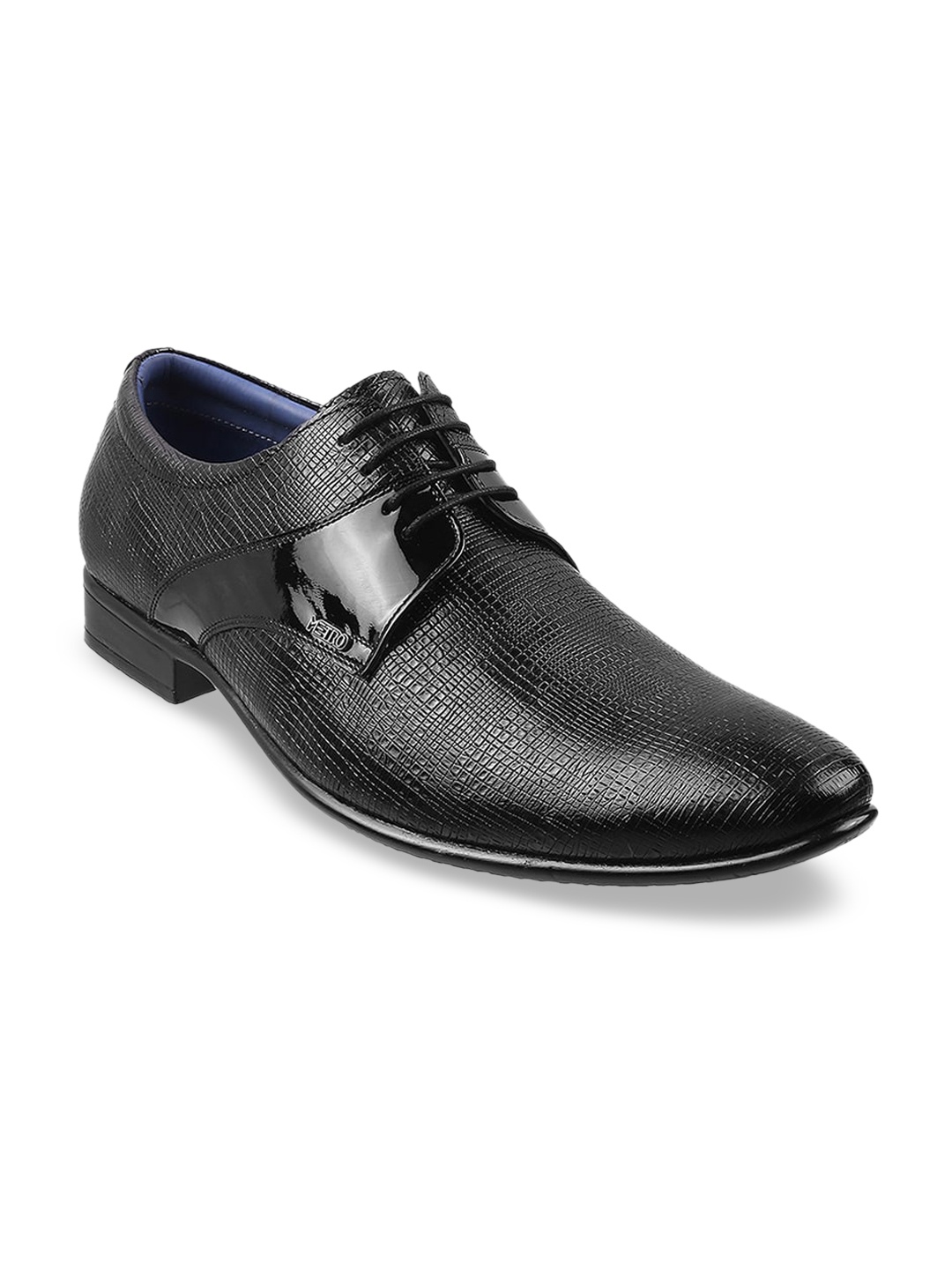 

Metro Men Black Textured Leather Formal Derbys