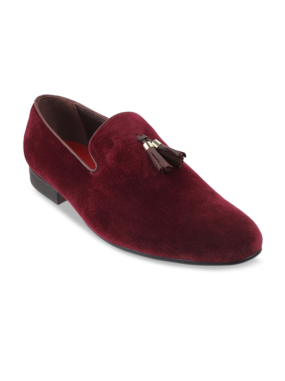 

Metro Men Maroon Solid Formal Taselled Loafers