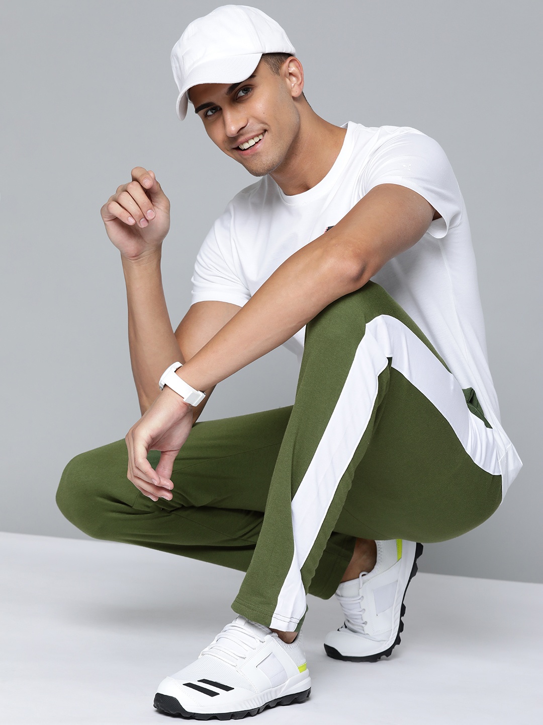 

HERE&NOW Men Green Solid Track Pants