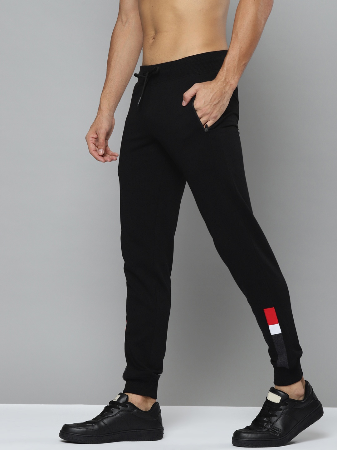 

HERE&NOW Men Black Solid Detail Joggers