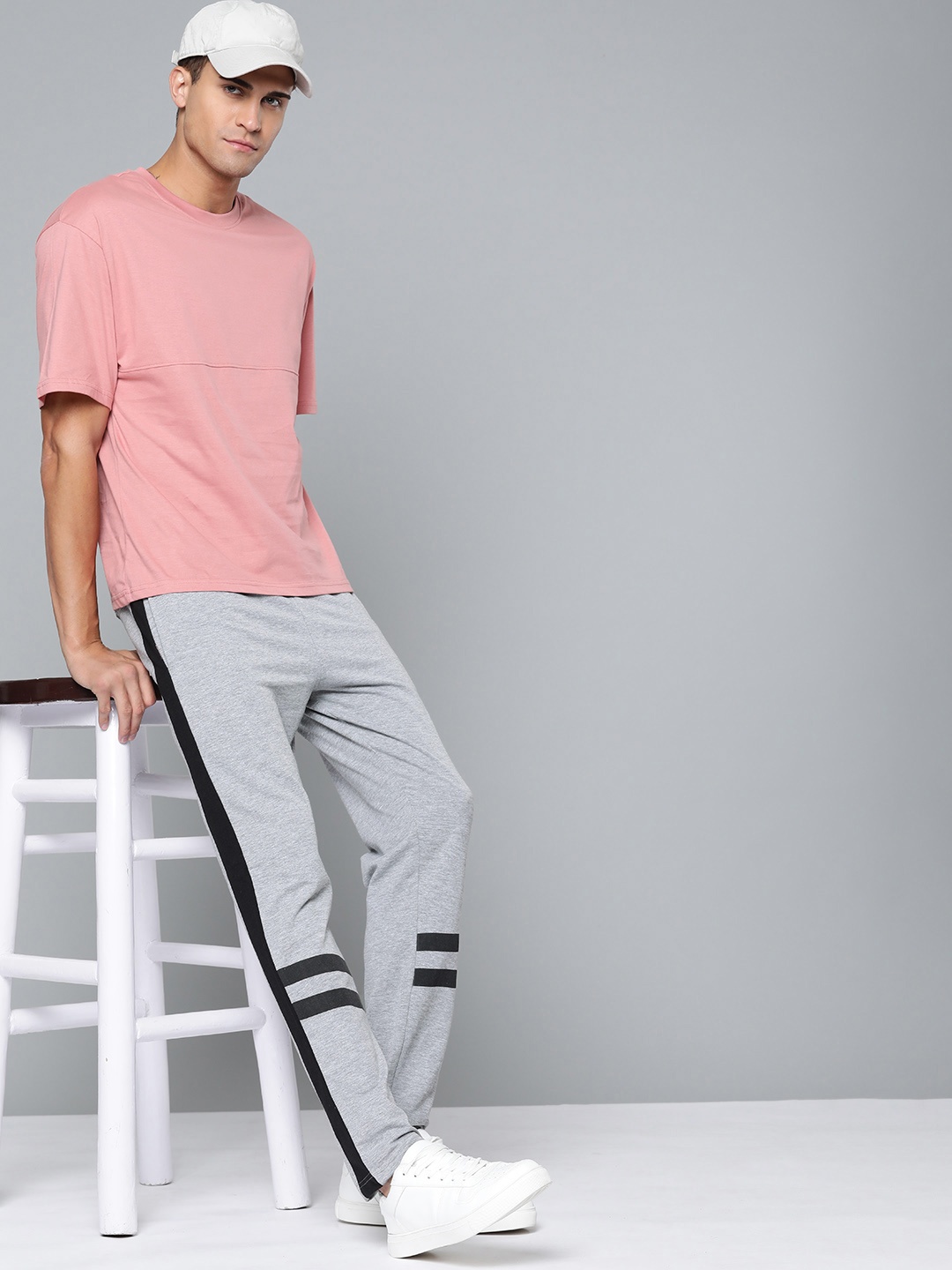 

HERE&NOW Men Grey Melange & Black Solid Track Pants with Contrast Panelling