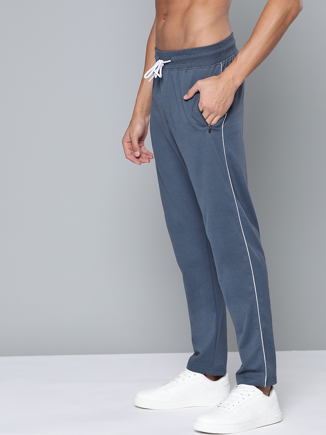 

HERE&NOW Men Powder Blue Solid Track Pants, Navy blue