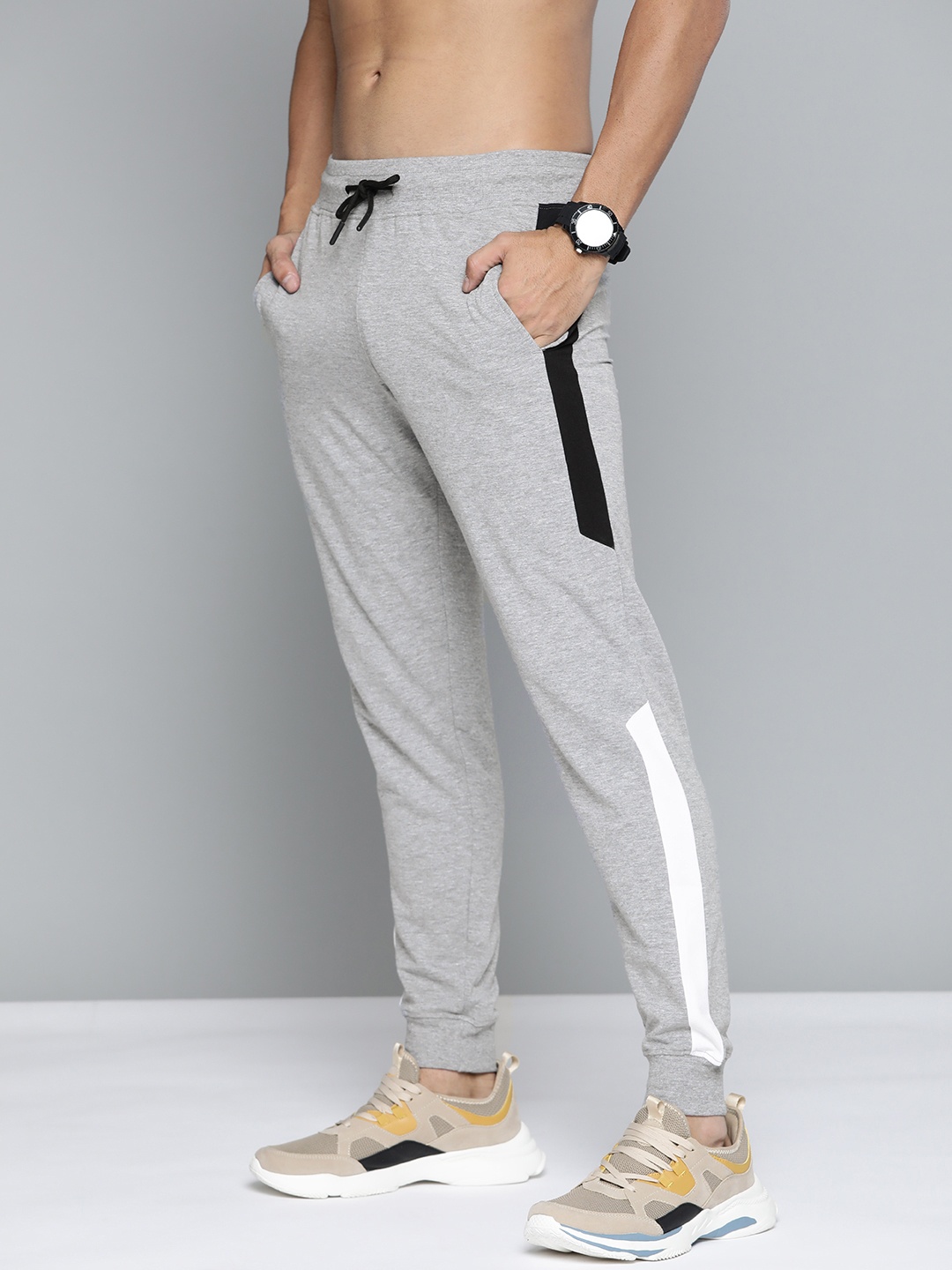 

HERE&NOW Men Grey Melange Solid Joggers with Contrast Side Panelling