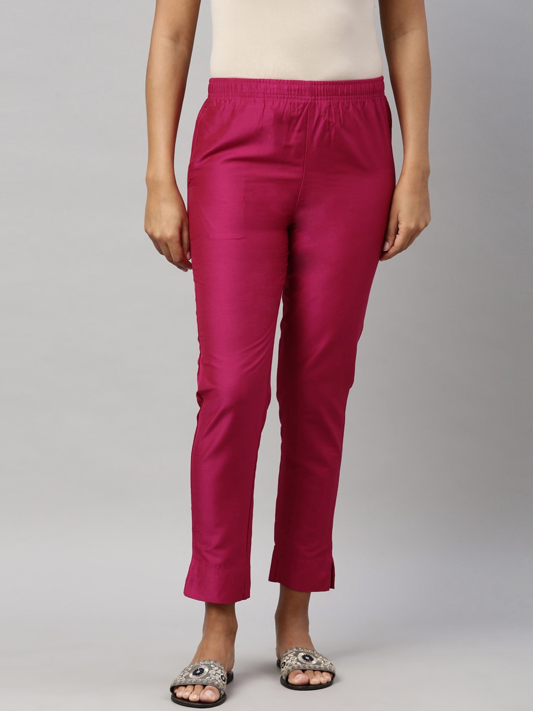

Go Colors Women Rose Solid Regular Fit Mid Rise Trousers