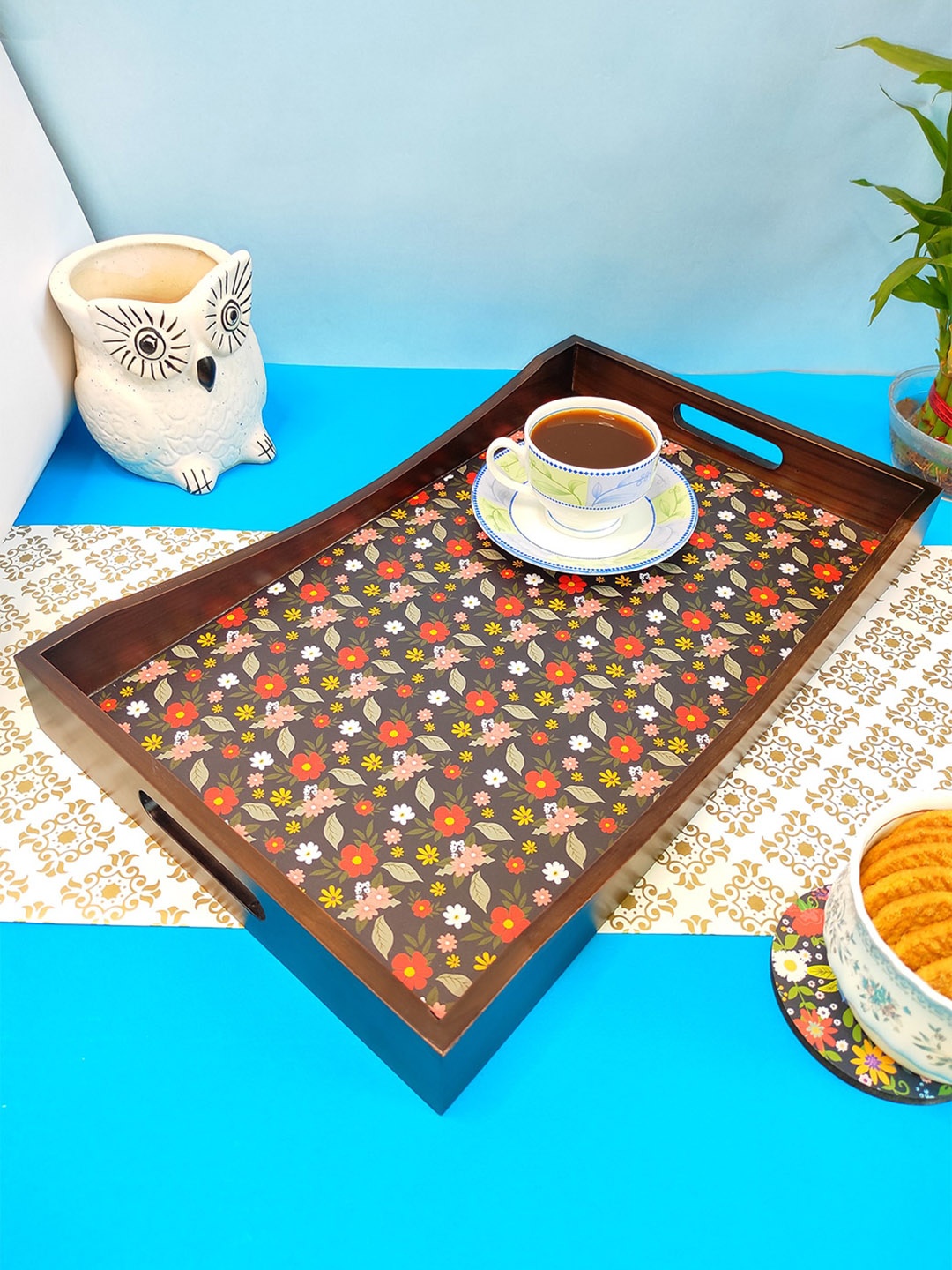 

CRAYTON Brown Floral Printed Serving Tray