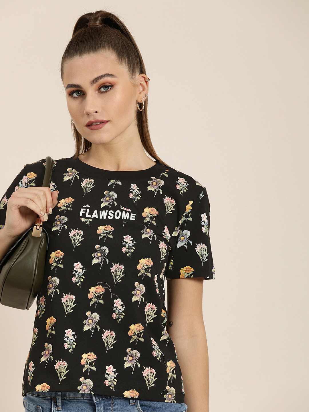 

Moda Rapido Women Black Floral Printed Pure Cotton T-shirt