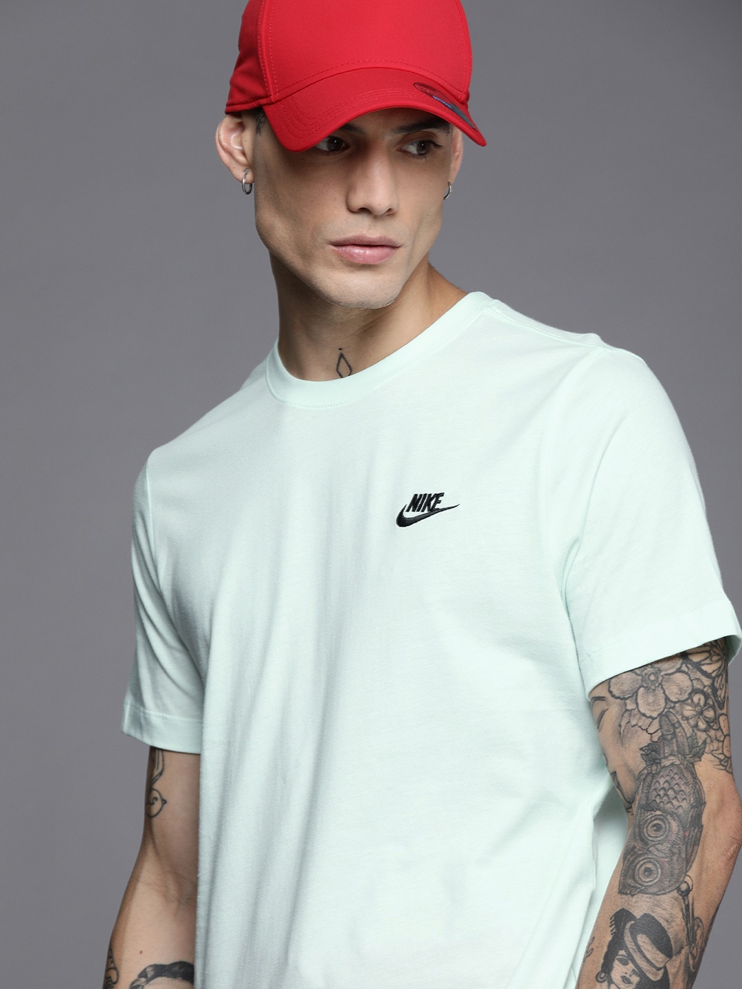 

Nike Men Green NSW Club T-shirt