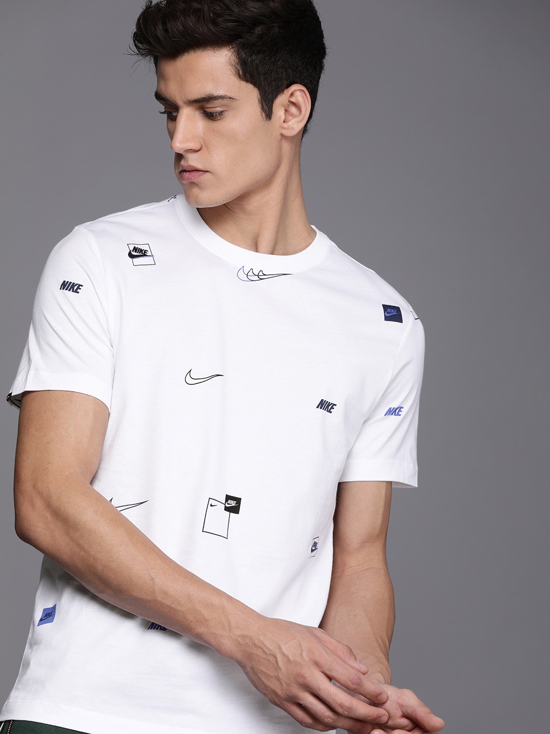 

Nike Men White & Black Brand Logo Printed Pure Cotton T-shirt