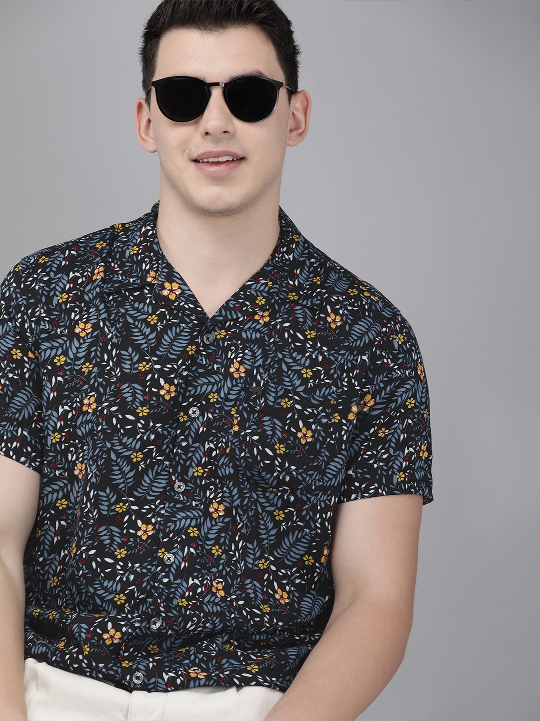 

THE BEAR HOUSE Men Navy Blue & Mustard Yellow Slim Fit Tropical Print Casual Shirt