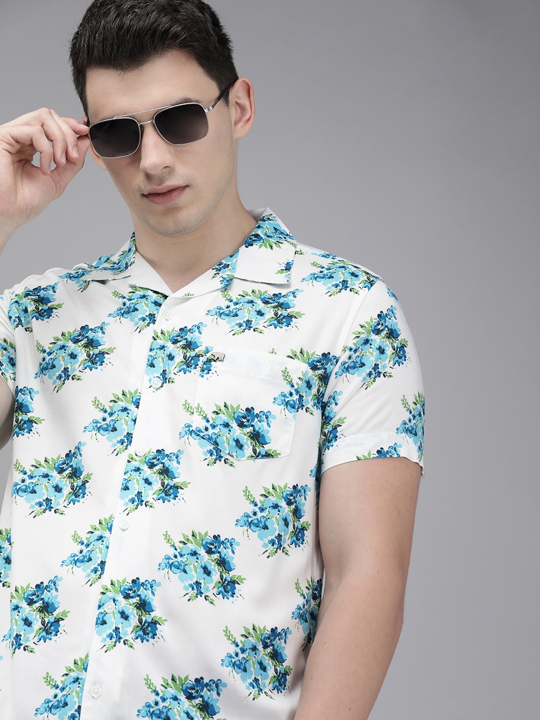 

THE BEAR HOUSE Men White & Blue Floral Printed Slim Fit Casual Shirt