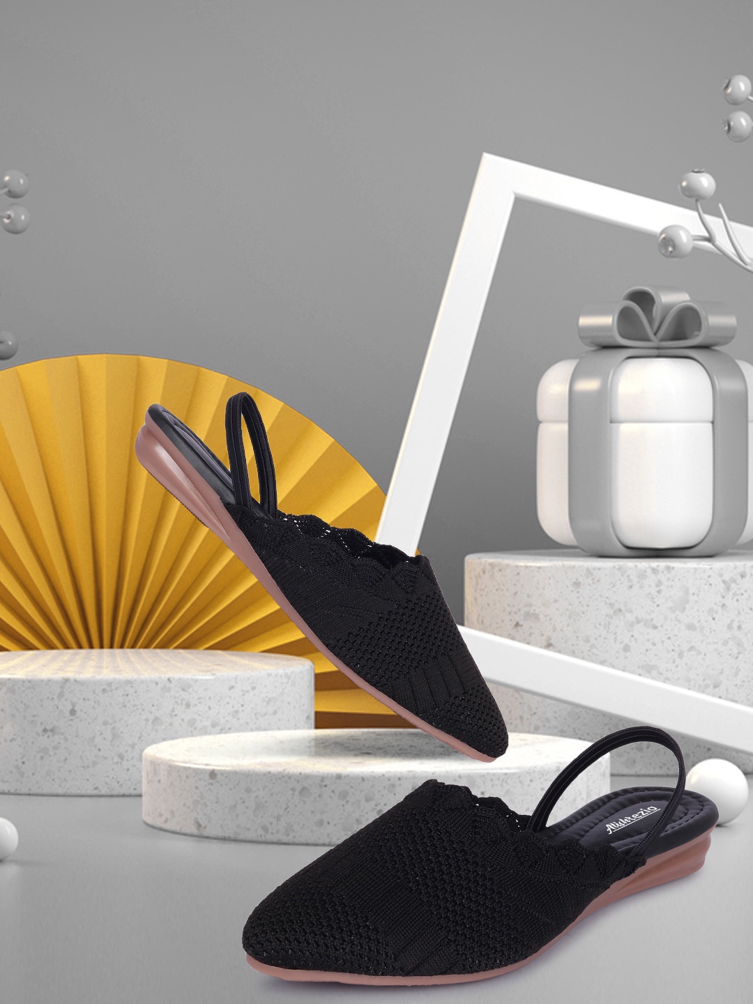 

Alishtezia Women Black Mules