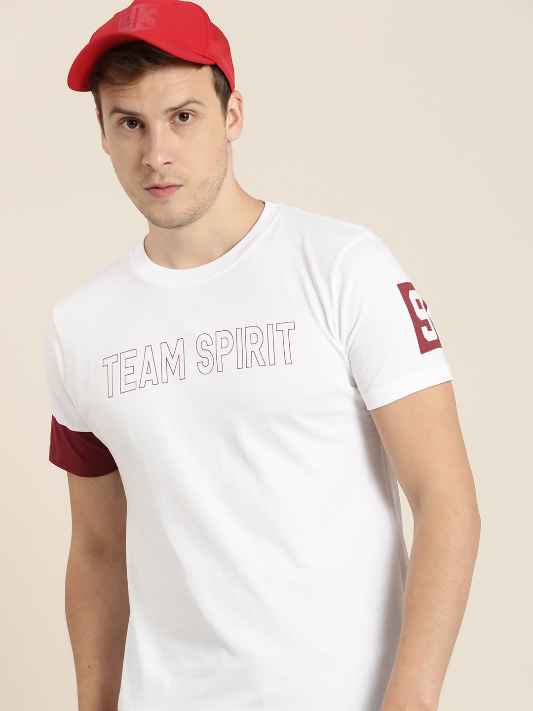 

Moda Rapido Men White & Maroon Typography Printed T-shirt
