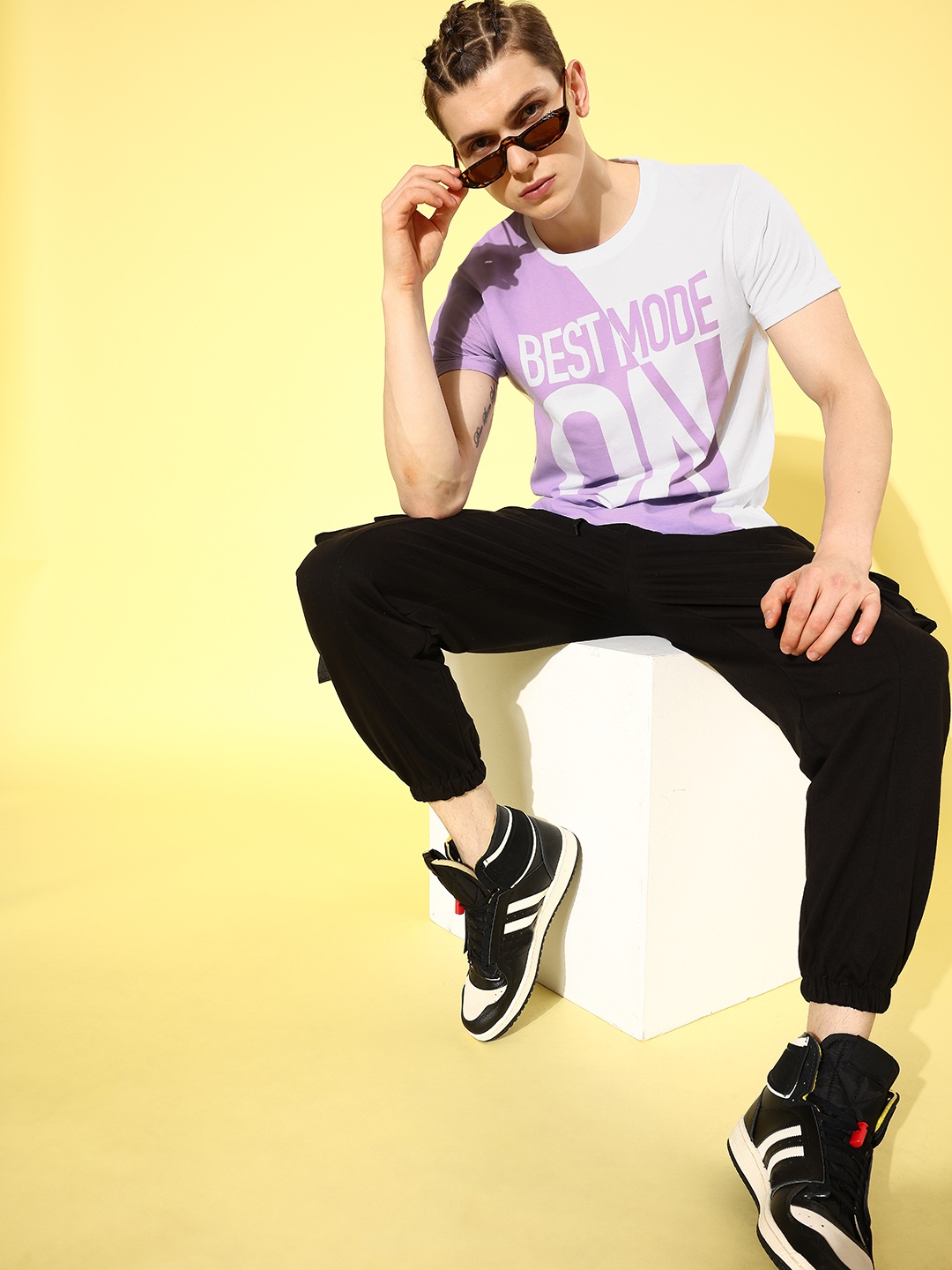 

Moda Rapido Men White Colourblocked Playful Splicing Tshirt