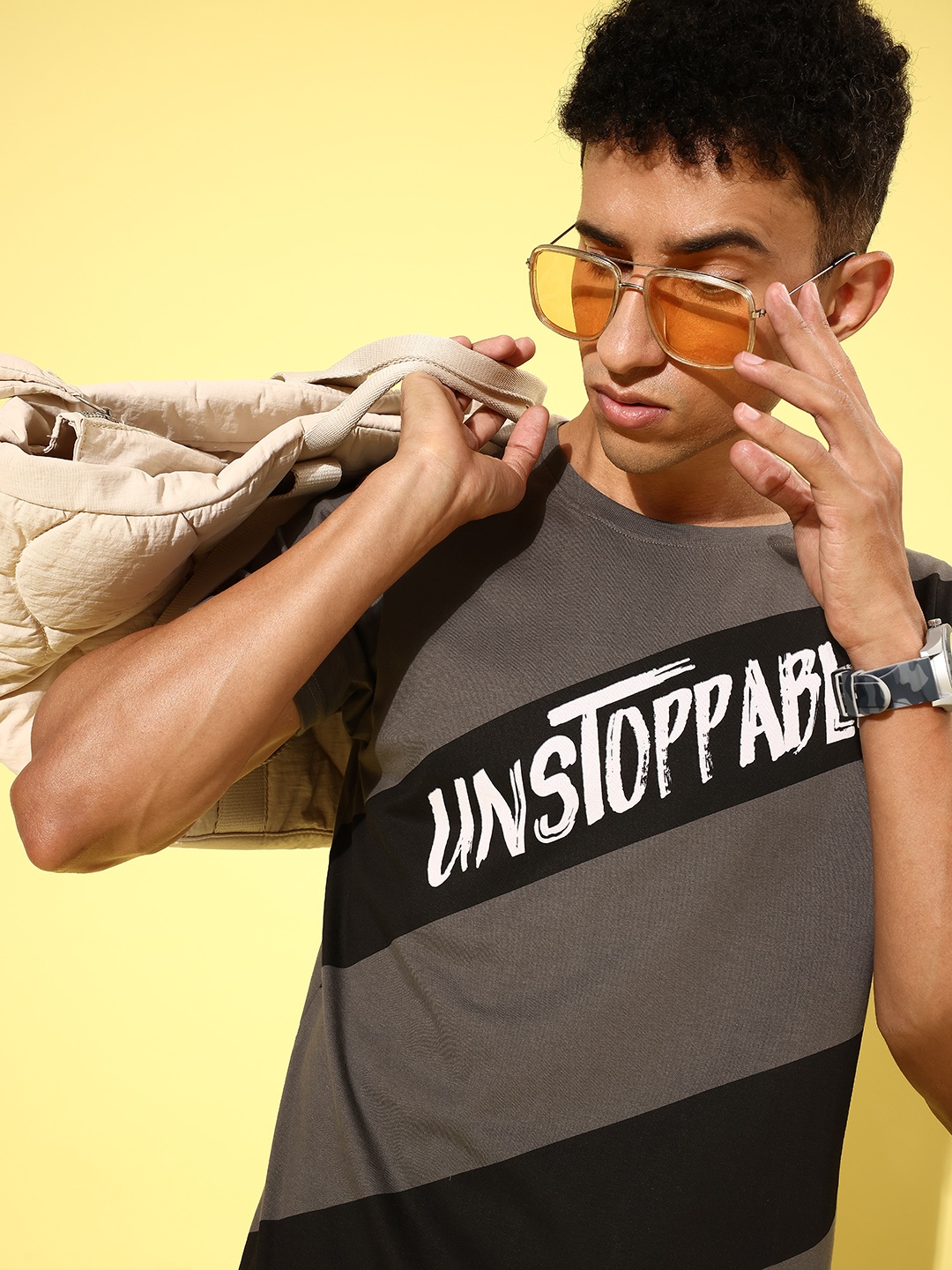 

Moda Rapido Men Trendy Grey Striped Playful Splicing Tshirt