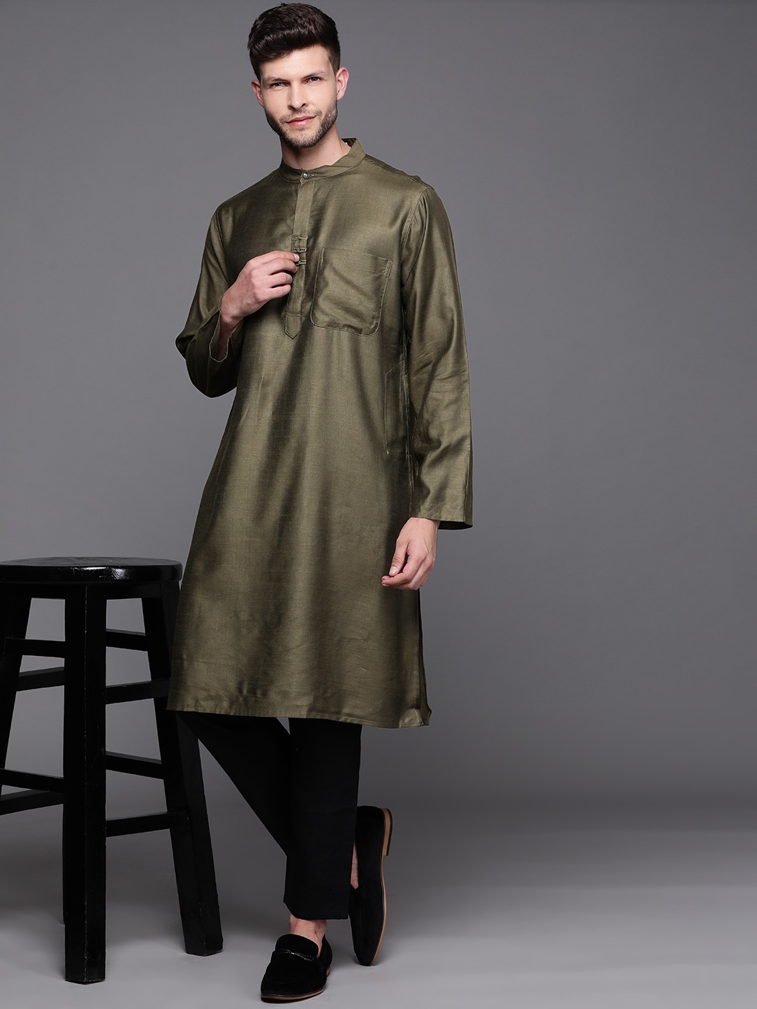 

Fabindia Men Olive Green Solid Kurta