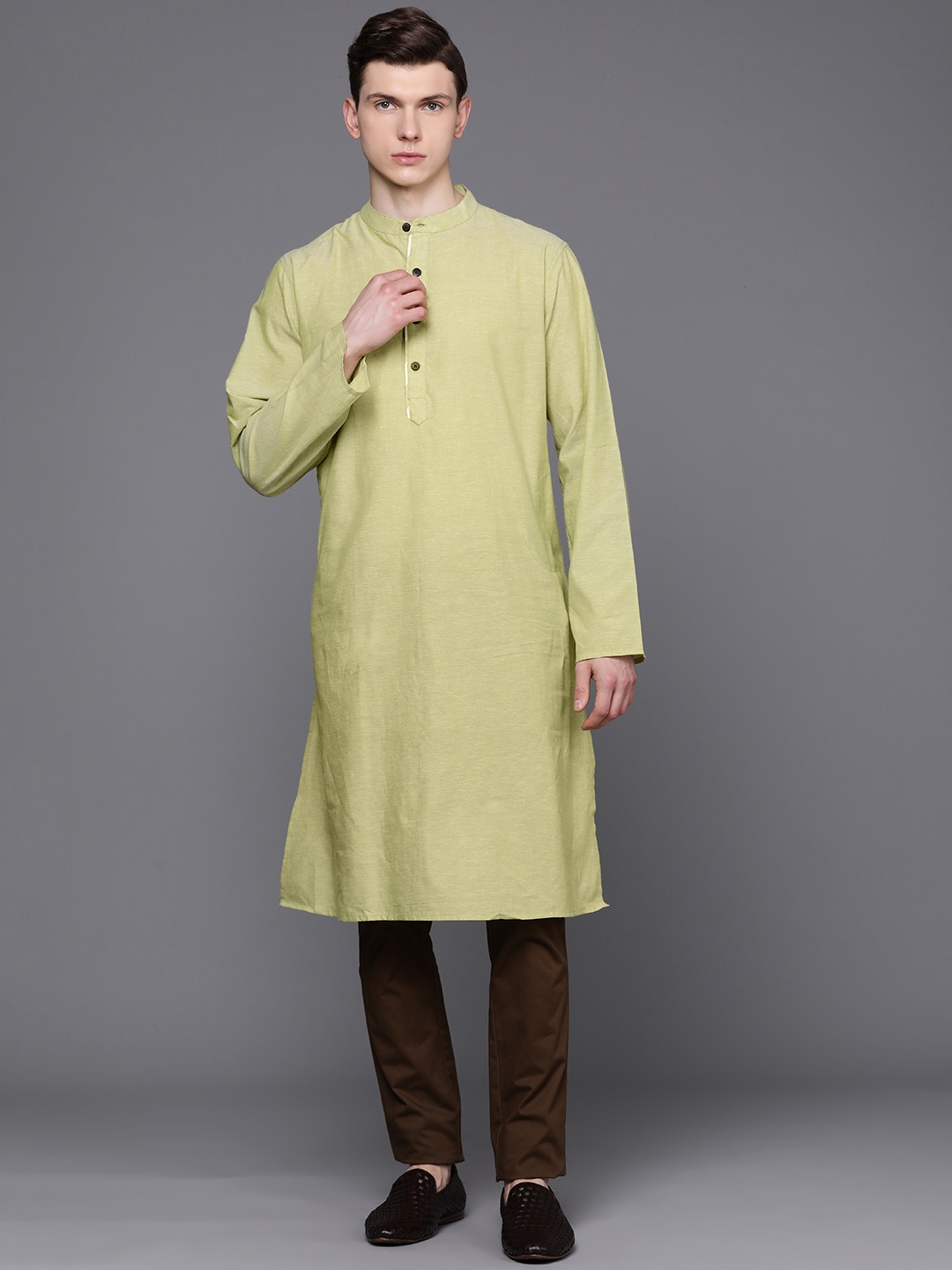 

Fabindia Men Green Solid Comfort Fit Pure Cotton Kurta