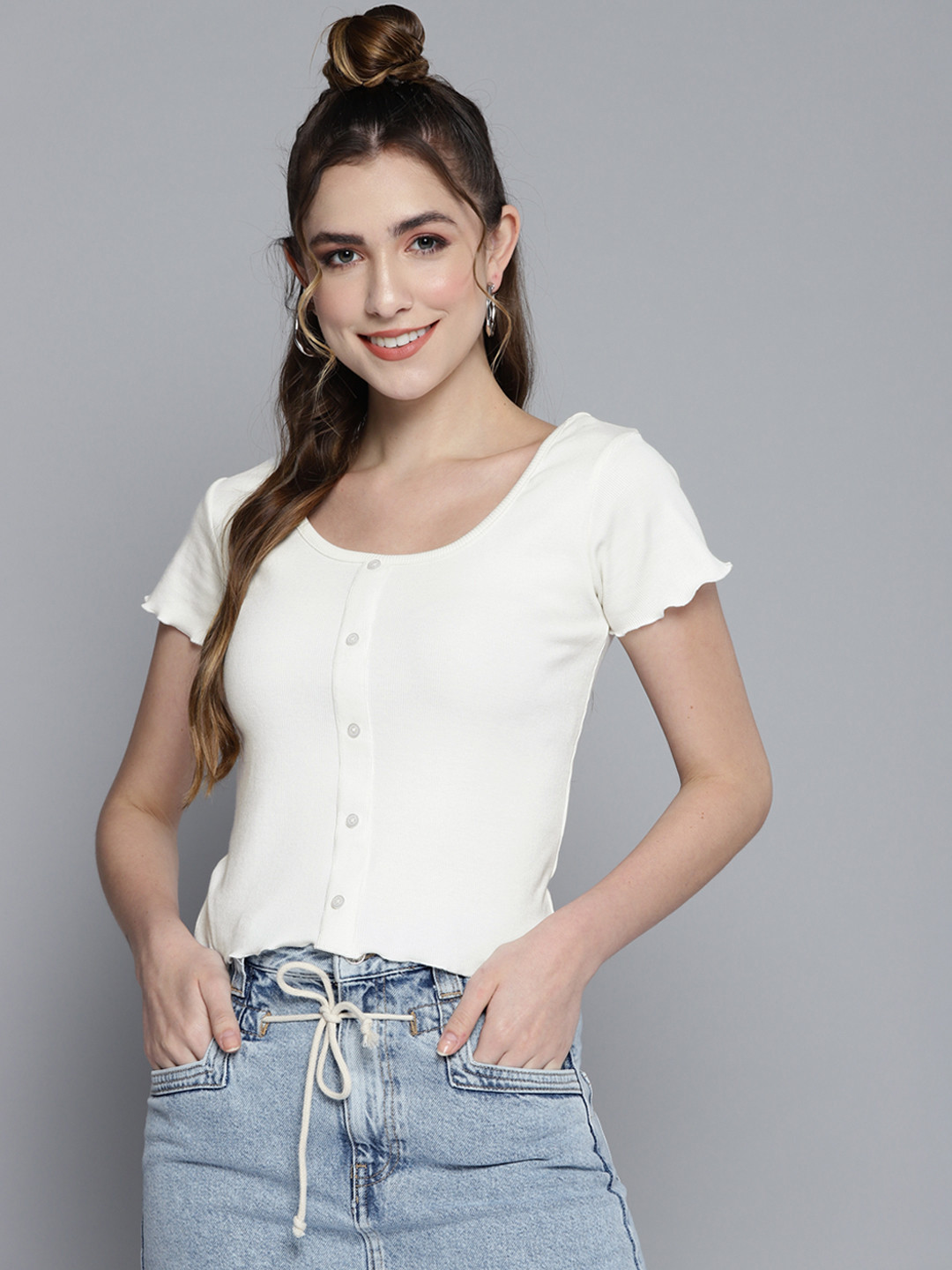 

HERE&NOW White Ribbed Round Neck Crop Top