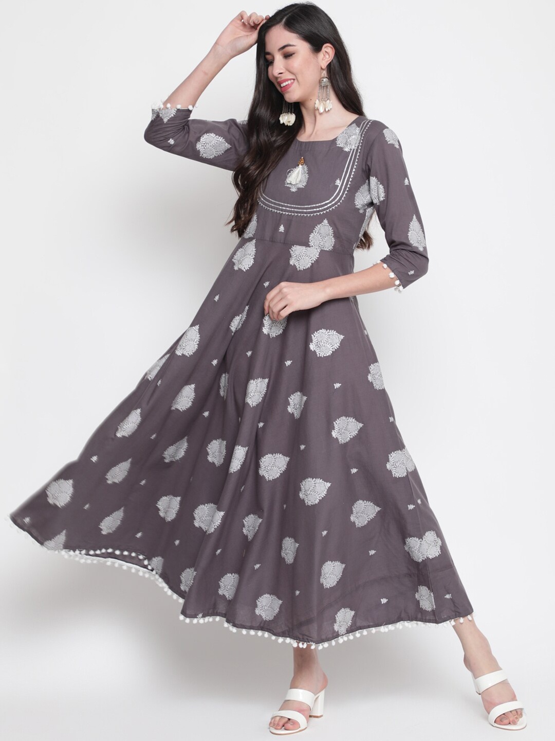 

GLAM ROOTS Grey Ethnic Motifs Cotton Maxi Dress