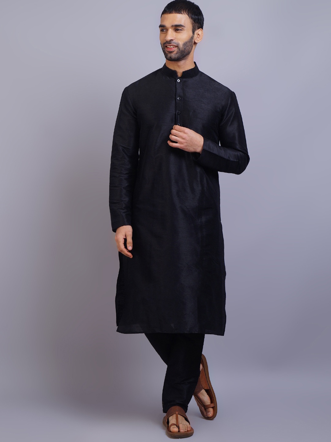 

GRACIT Men Black Solid Dupion Silk Kurta With Pyjamas