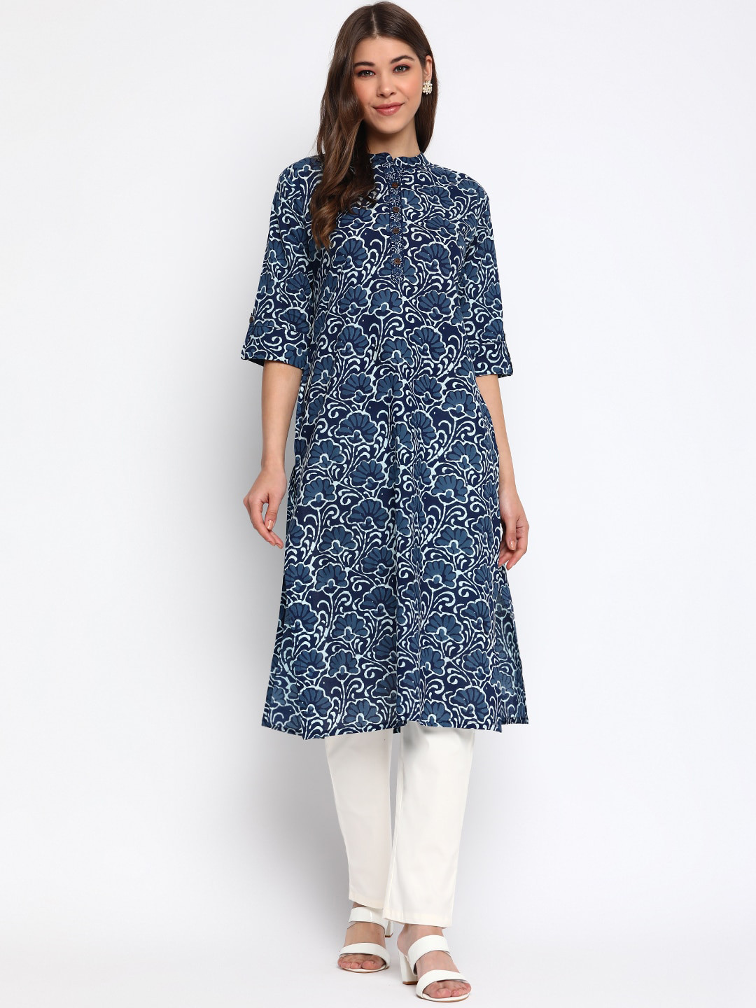 

Wodreams Women Blue Floral Printed Kurta