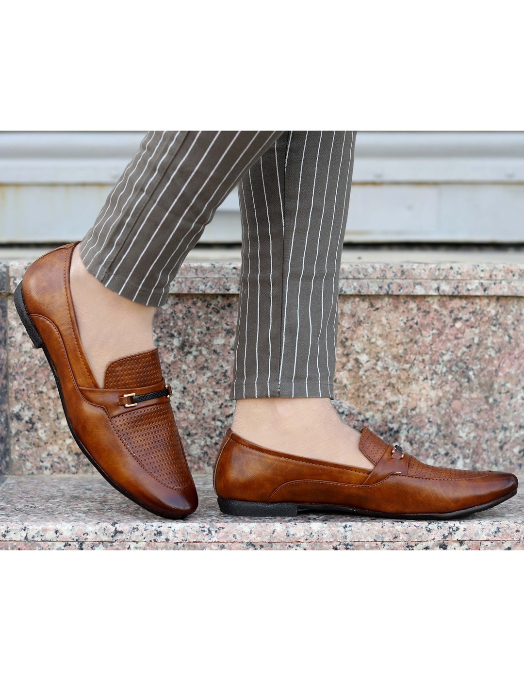 

FOUR STAR TRUCK SALES Men Tan-Brown Textured Formal Loafers
