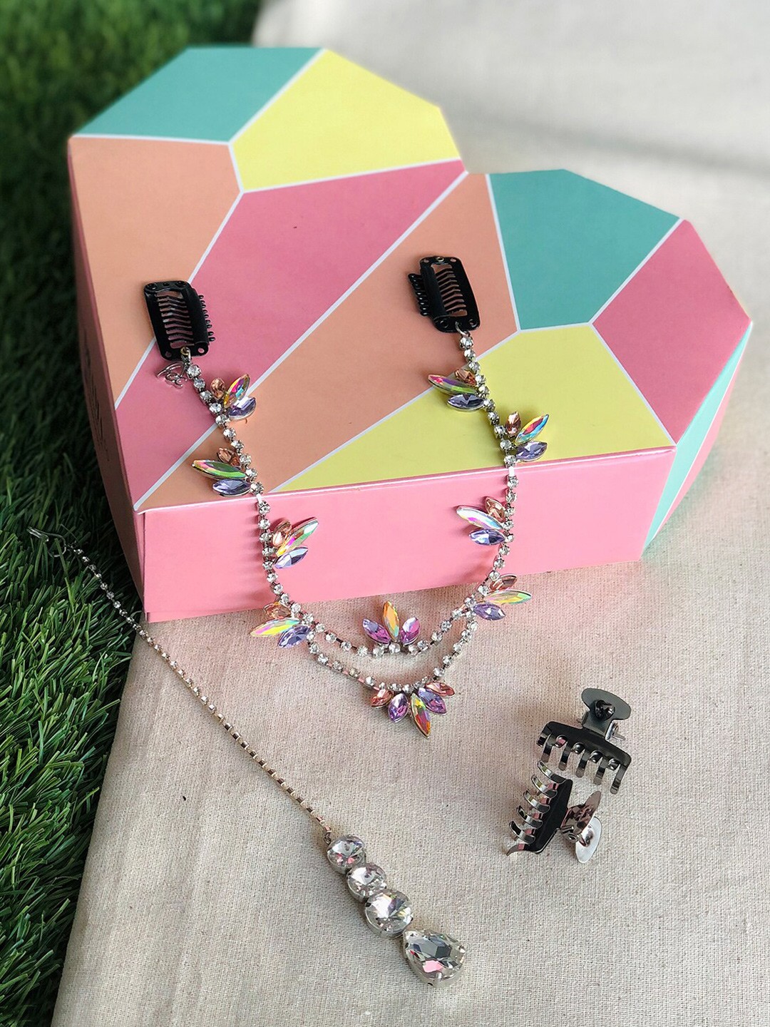 

HAIR DRAMA COMPANY Women Multi Color Set Of 4 Embellished Hair Accessory Set