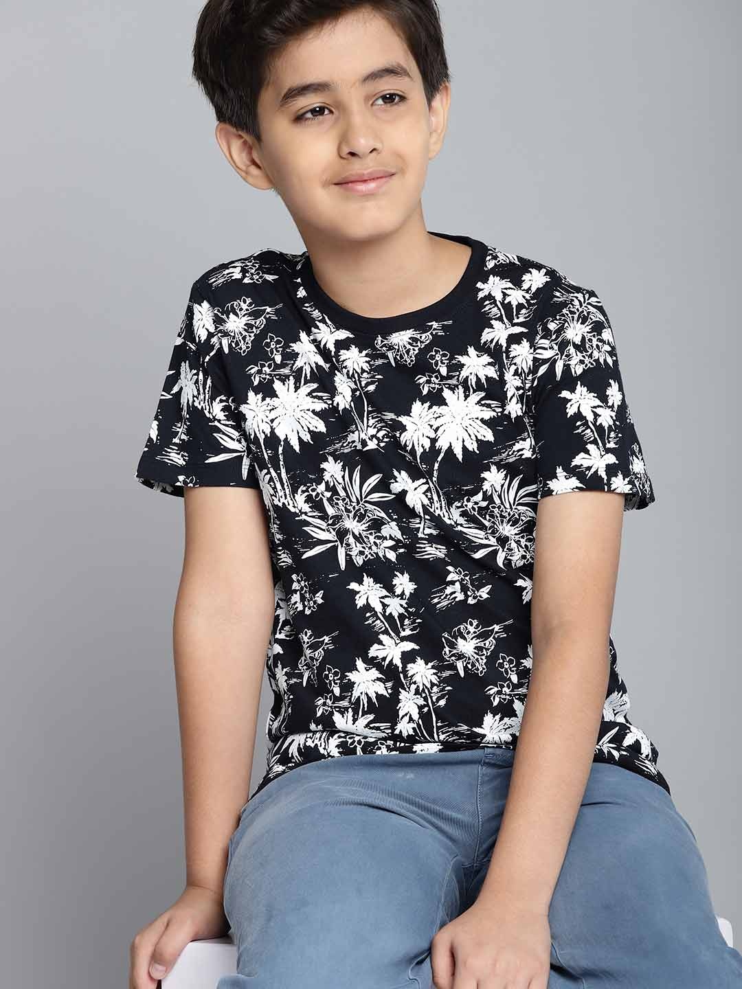 

Nautica Boys Navy Blue & White Conversational Print Tropical Pure Cotton T-shirt