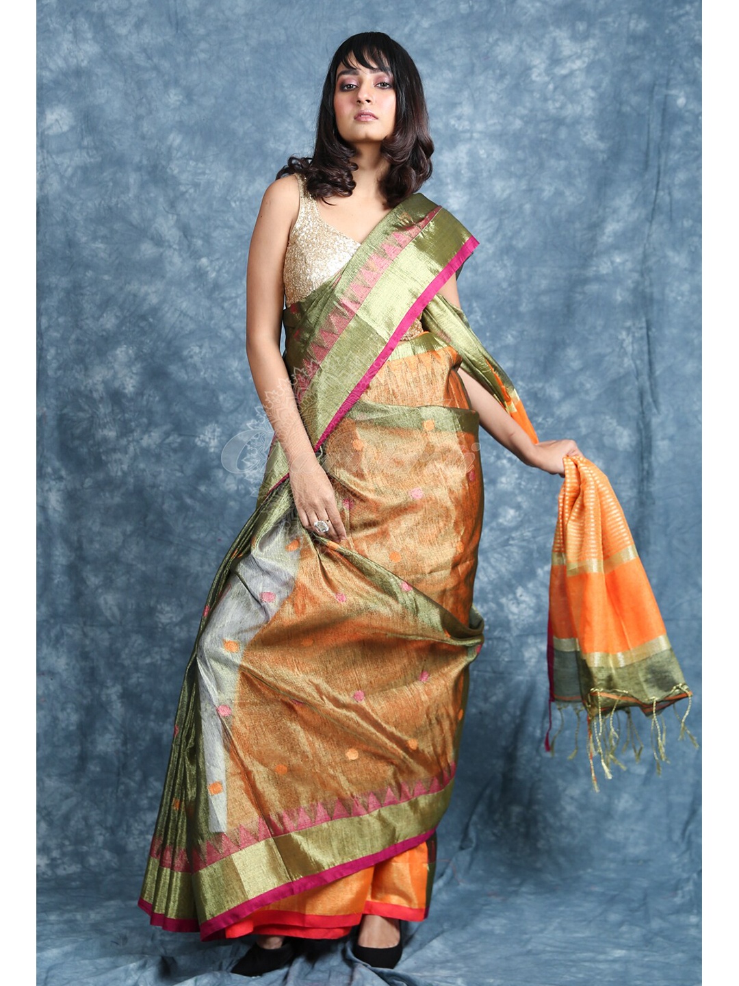 

Charukriti Green & Pink Woven Design Handloom Tissue Saree