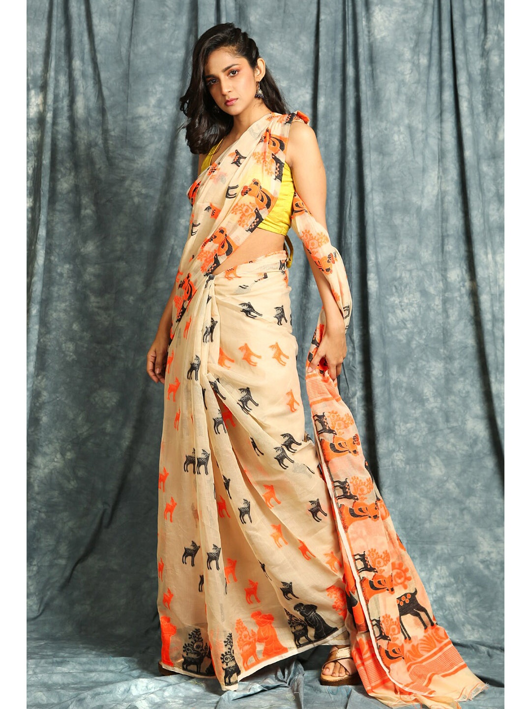 

Charukriti Beige & Orange Woven Design Silk Cotton Jamdani Saree