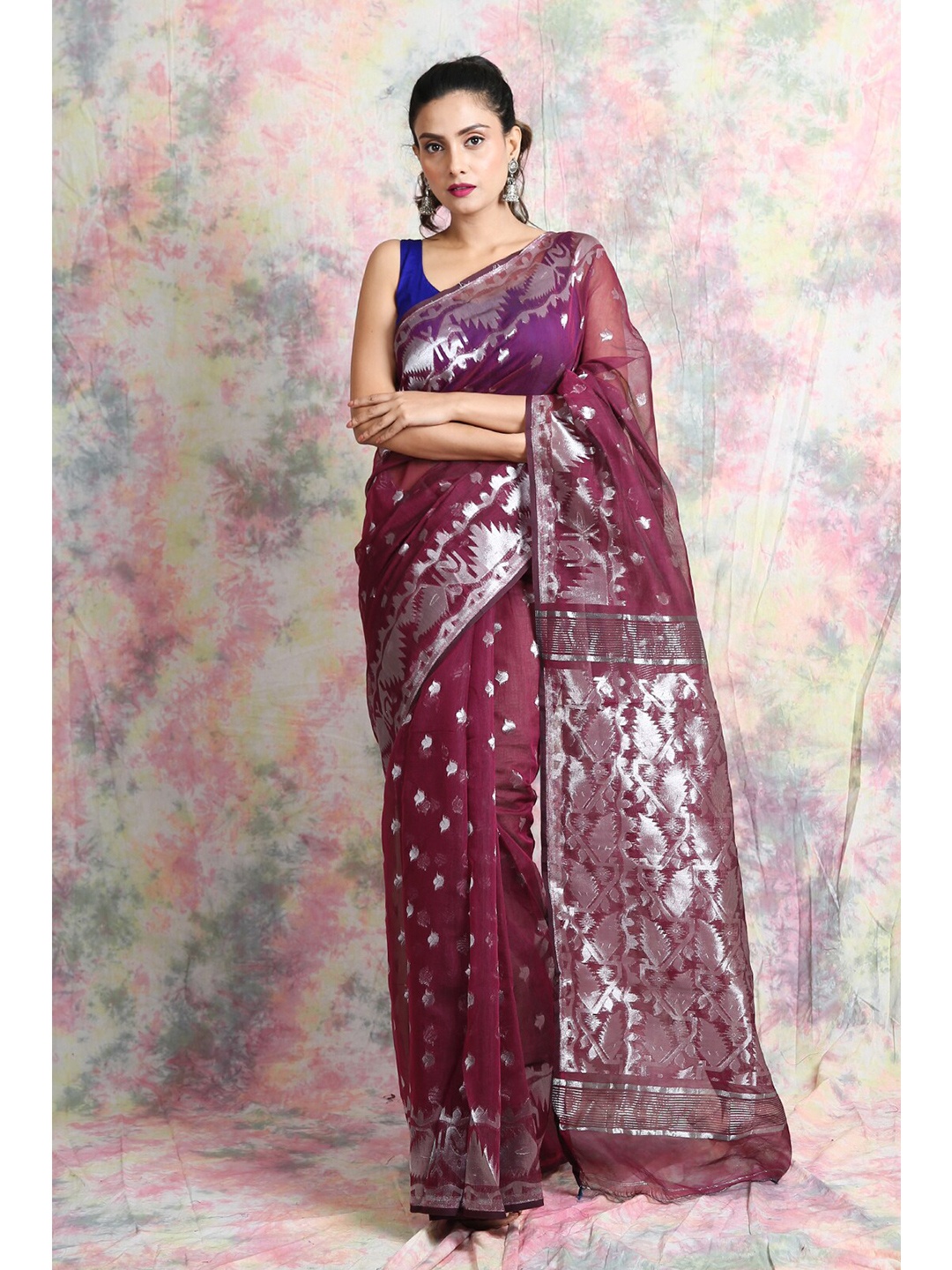 

Charukriti Purple & Silver-Toned Woven Design Silk Cotton Handloom Jamdani Saree
